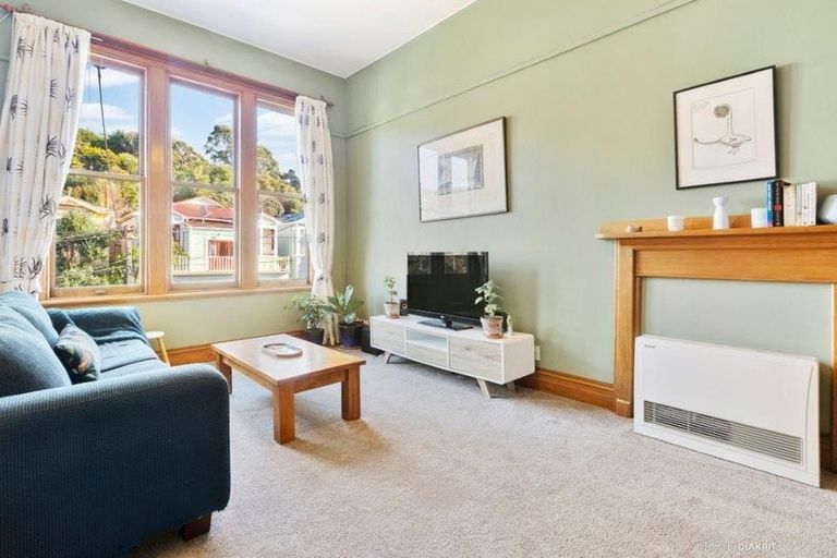 Photo of property in 21 Emerson Street, Berhampore, Wellington, 6023