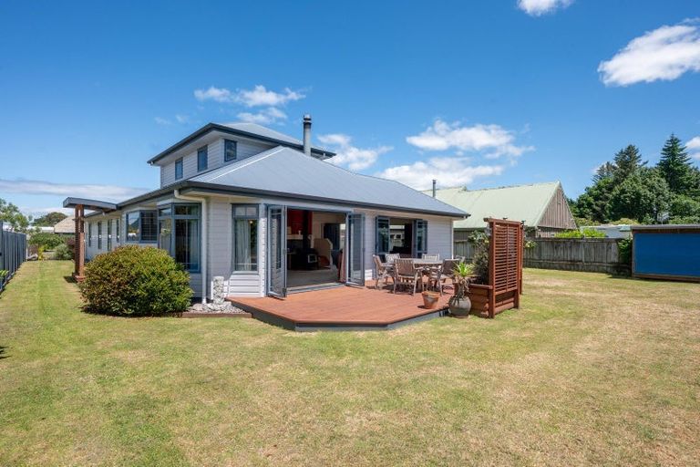 Photo of property in 137 Kenrigg Road West, Kinloch, Taupo, 3377