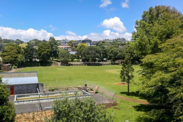 Photo of property in 365 Saint Aubyn Street, Moturoa, New Plymouth, 4310