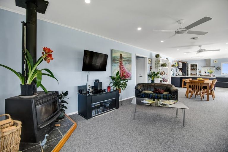 Photo of property in 3624 Eltham Road, Opunake, 4682