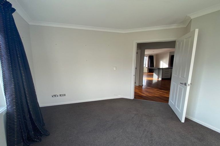 Photo of property in 77 Te Puia Drive, Aotea, Porirua, 5024