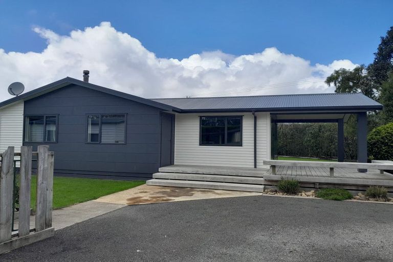 Photo of property in 213 Muhunoa Road East, Ohau, Levin, 5570