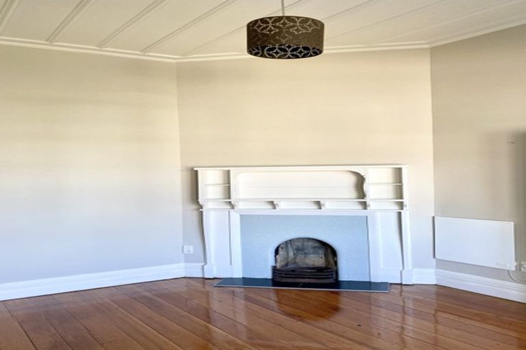 Photo of property in 34 Mozeley Avenue, Devonport, Auckland, 0624