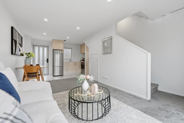 Photo of property in 42 Kaikoura Street, Maupuia, Wellington, 6022