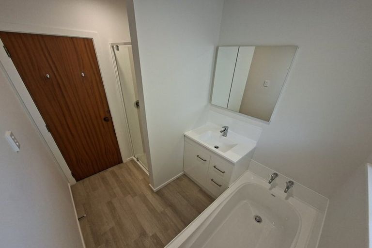 Photo of property in 1/49a Withells Road, Avonhead, Christchurch, 8042