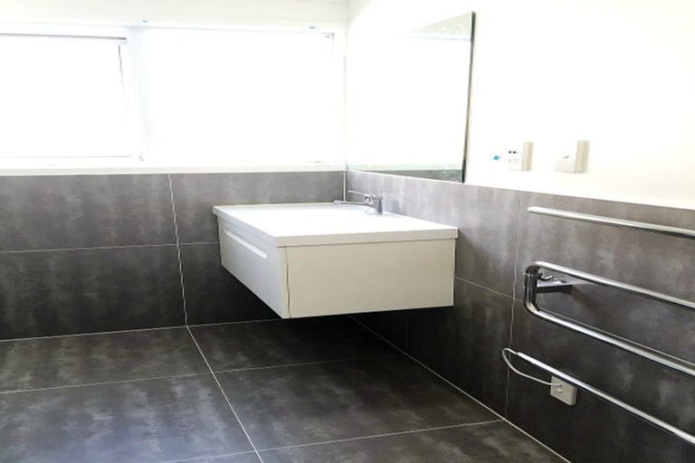 Photo of property in 1/4 Argyle Road, Browns Bay, Auckland, 0630