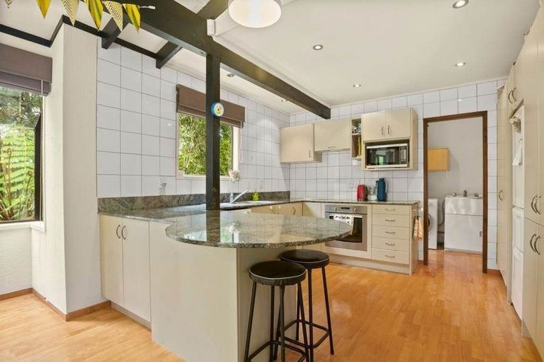 Photo of property in 15 Caram Place, Birkenhead, Auckland, 0626