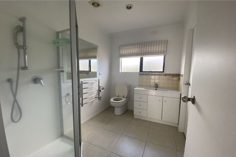 Photo of property in 2/90 Nile Road, Milford, Auckland, 0620