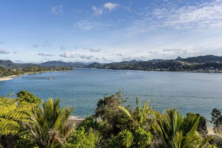 Photo of property in 161 Paku Drive, Tairua, 3508