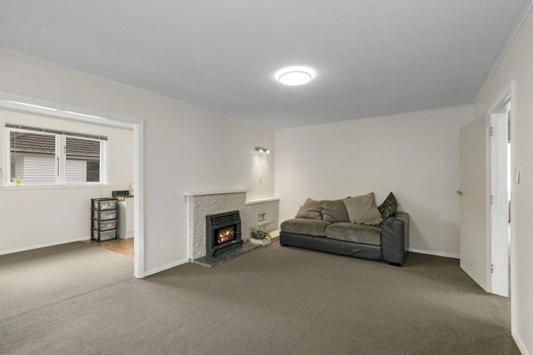 Photo of property in 15 Maher Street, Elderslea, Upper Hutt, 5018