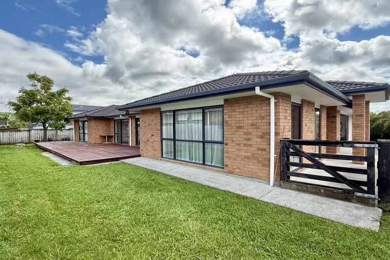 Photo of property in 1 Maple Lane, Huapai, Kumeu, 0810