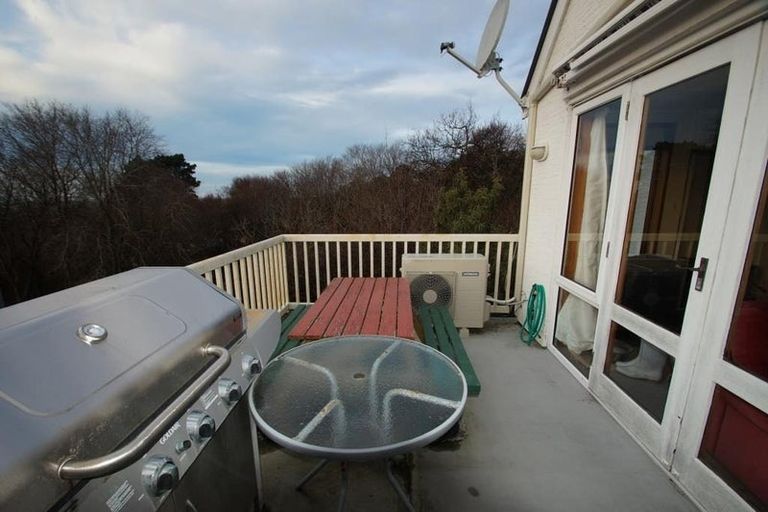 Photo of property in 8 Overdale Drive, Cashmere, Christchurch, 8022