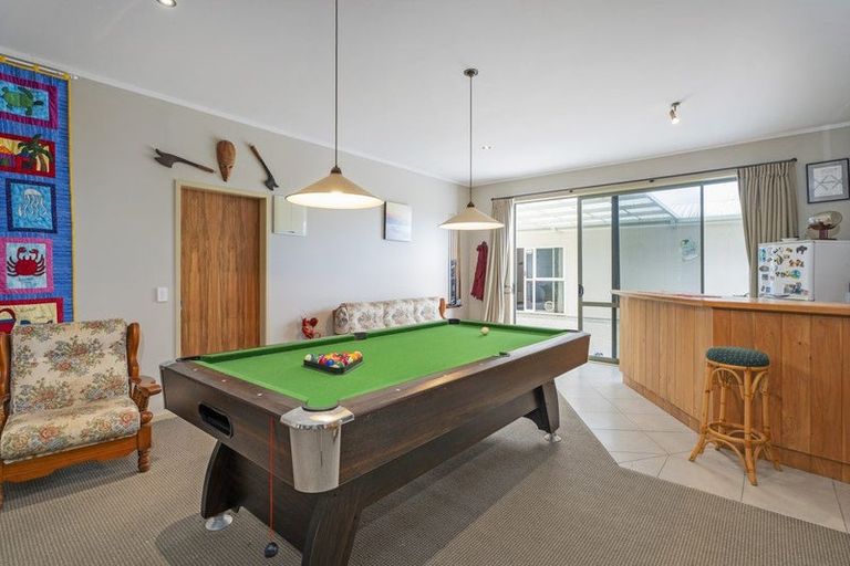 Photo of property in 16 Endeavour Place, Cooks Beach, Whitianga, 3591