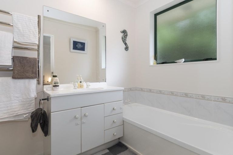 Photo of property in 5 Zachary Place, Welcome Bay, Tauranga, 3112