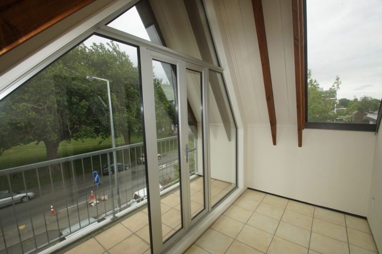 Photo of property in 6/32 Cranmer Square, Christchurch Central, Christchurch, 8013