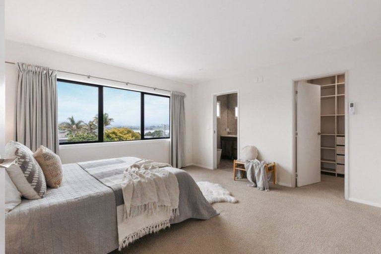 Photo of property in 1 Coppelia Avenue, Omokoroa, 3114