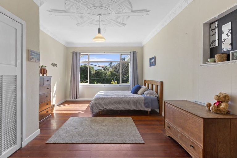 Photo of property in 383 Saint Aubyn Street, Moturoa, New Plymouth, 4310