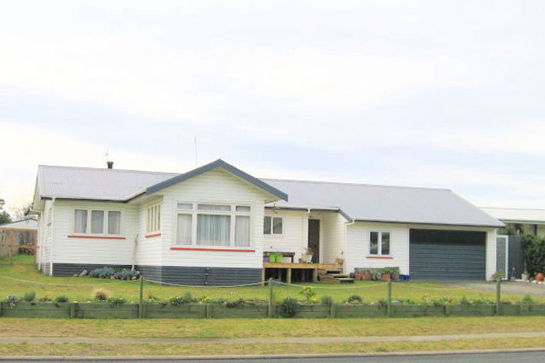 Photo of property in 147 Mayfair Avenue, Whangamata, 3620