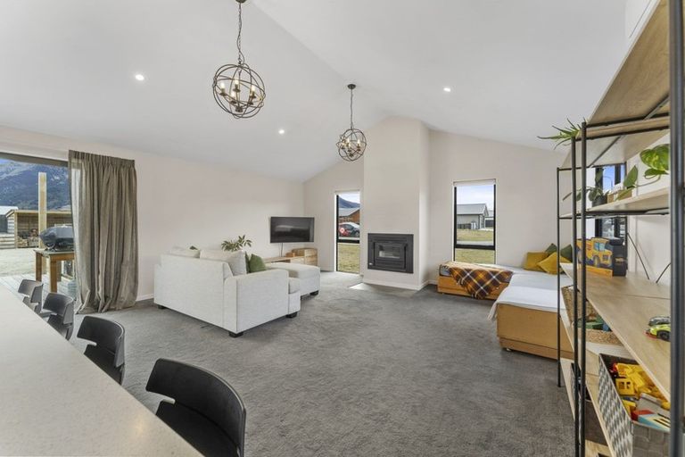 Photo of property in 27 Dingle Street, Lake Hawea, Wanaka, 9382