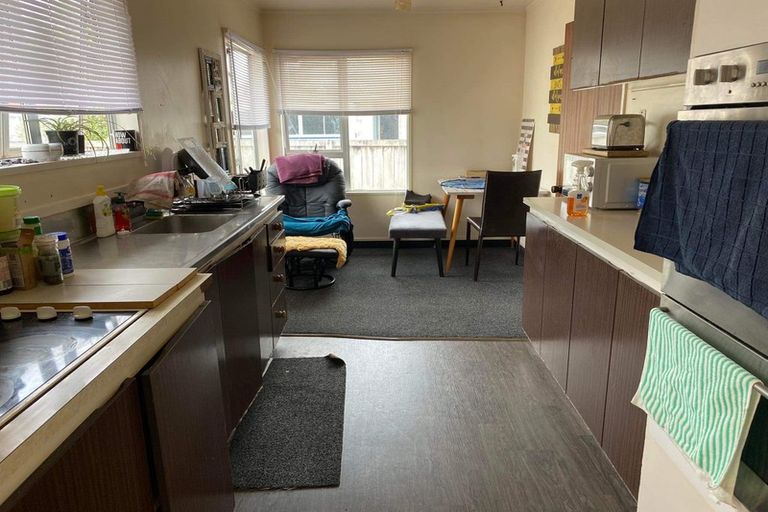 Photo of property in 37 Oakfield Crescent, Pukete, Hamilton, 3200