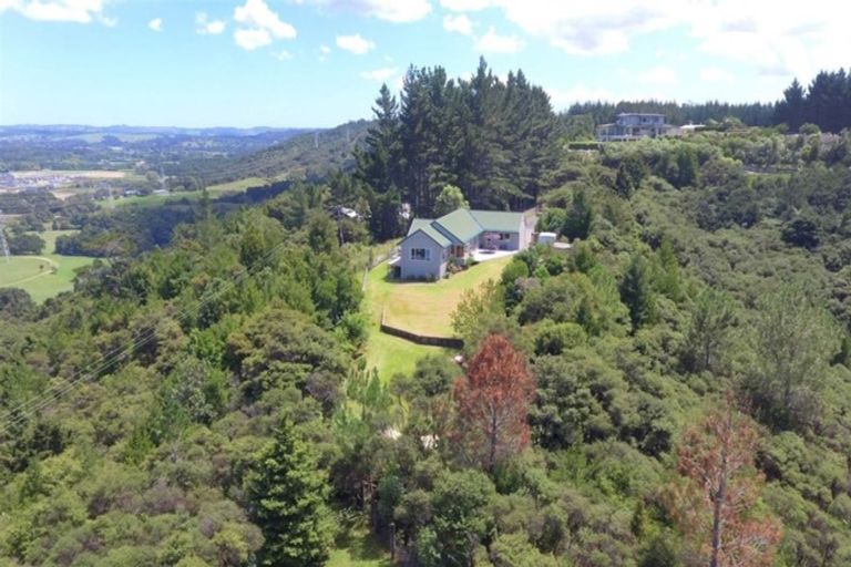 Photo of property in 47 Pinetone Road, Kumeu, 0892