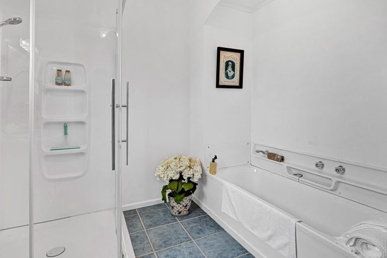 Photo of property in 68 Collins Street, Hawera, 4610