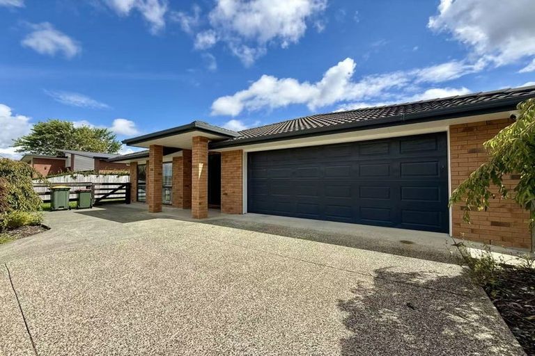 Photo of property in 1 Maple Lane, Huapai, Kumeu, 0810