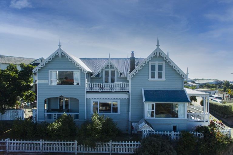 Photo of property in 7 Sealy Road, Bluff Hill, Napier, 4110