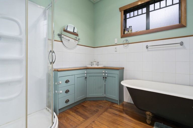 Photo of property in 43 Doone Street, Lynmouth, New Plymouth, 4310