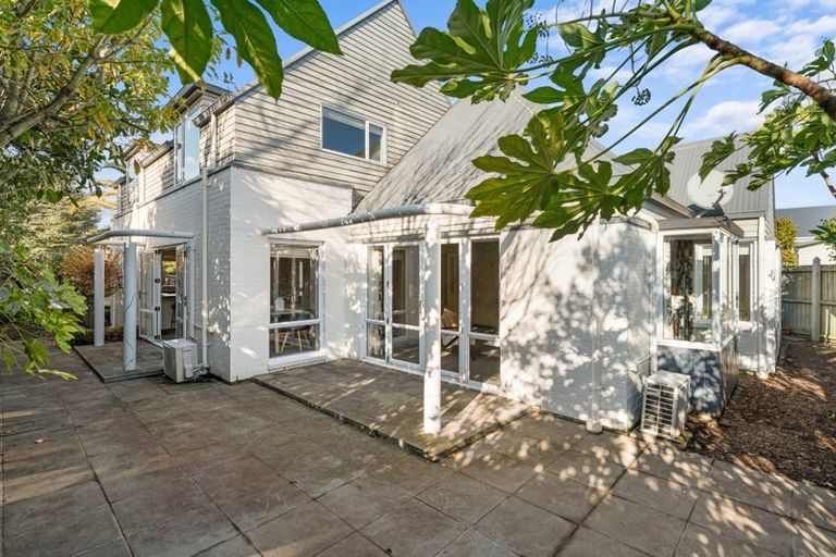 Photo of property in 1/125 Clyde Road, Ilam, Christchurch, 8041