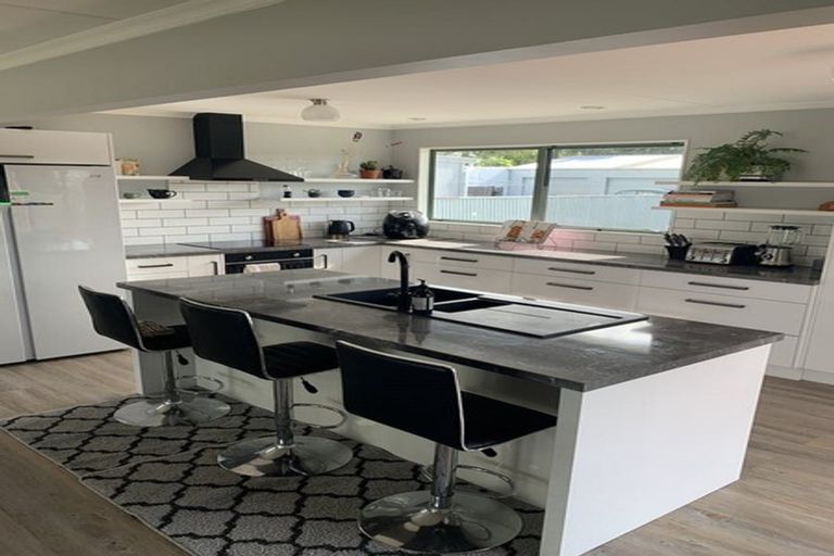 Photo of property in 79 Sutherland Crescent, Westbrook, Palmerston North, 4412