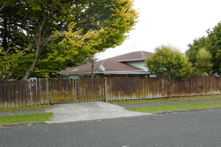 Photo of property in 27 Burndale Terrace, Manurewa, Auckland, 2102