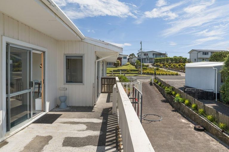 Photo of property in 207 Seaforth Road, Waihi Beach, 3611