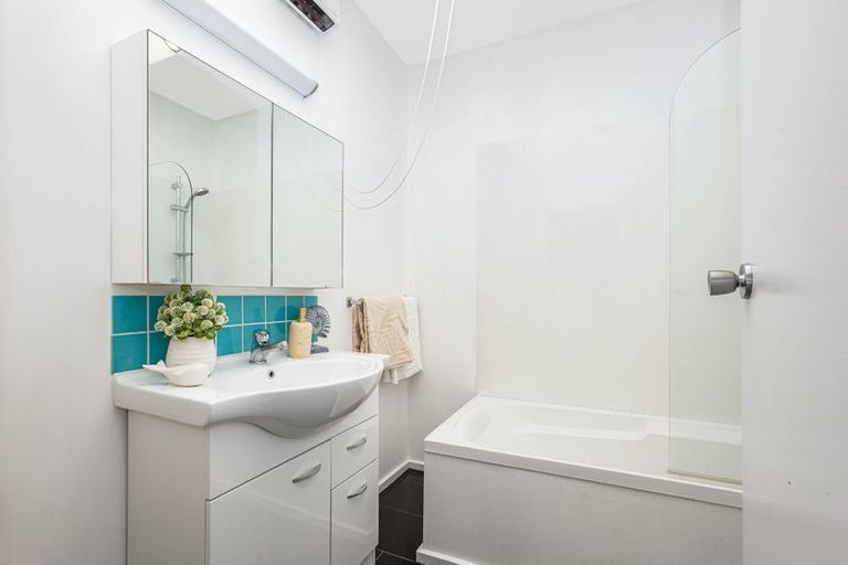 Photo of property in 10a Penryn Drive, Camborne, Porirua, 5026