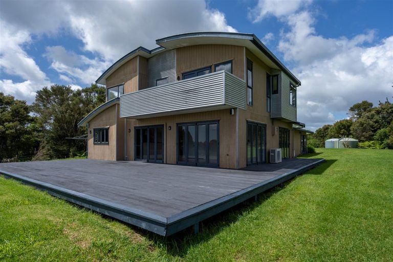 Photo of property in 42 Piwakawaka Rise, Karetu, 0283