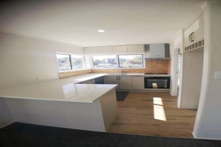 Photo of property in 1/8 Galsworthy Place, Bucklands Beach, Auckland, 2014