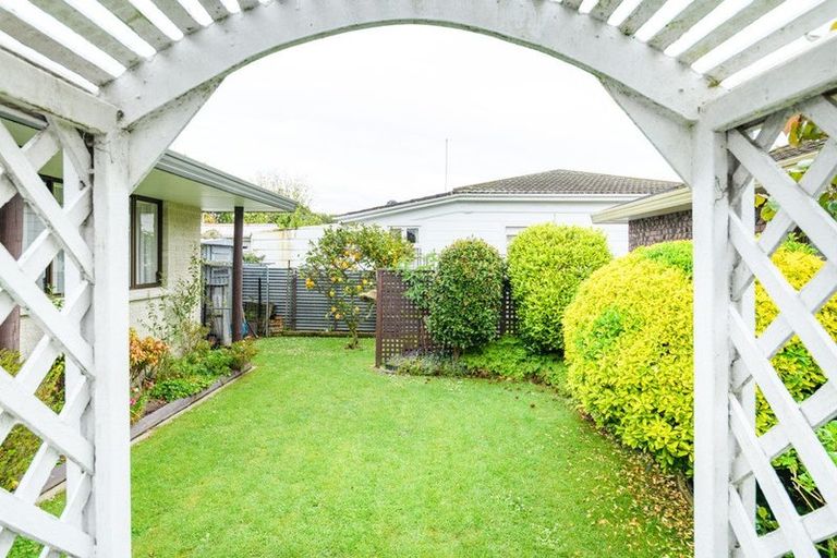 Photo of property in 4 Mcarthur Street, Terrace End, Palmerston North, 4410