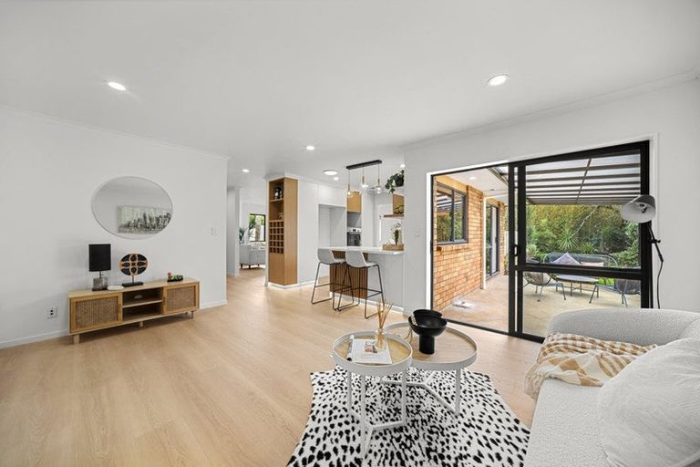 Photo of property in 3 Samuel Cross Place, Greenhithe, Auckland, 0632