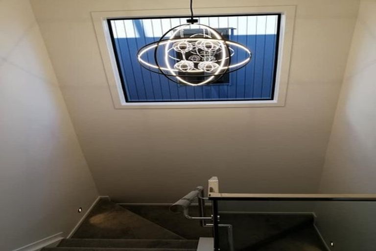 Photo of property in 5d Sorrel Crescent, Bucklands Beach, Auckland, 2012