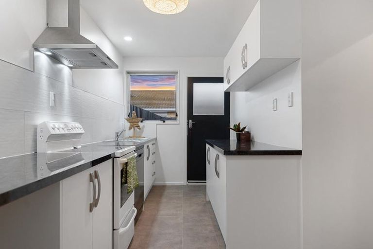 Photo of property in 2/33 Fairfield Avenue, Addington, Christchurch, 8024