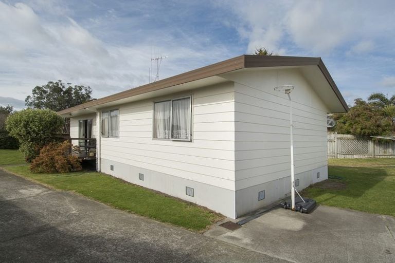 Photo of property in 24 Topaz Drive, Papamoa Beach, Papamoa, 3118