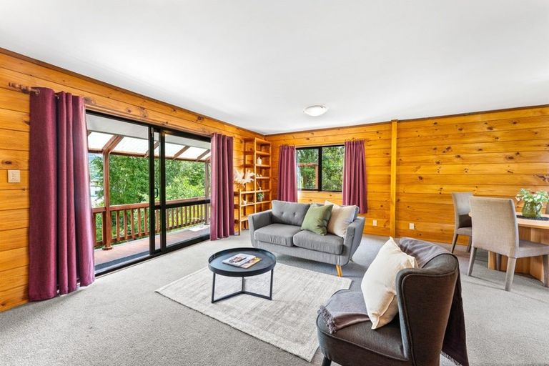 Photo of property in 25 Gentian Street, Timberlea, Upper Hutt, 5018