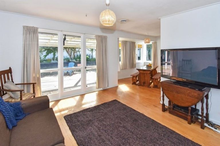 Photo of property in 17 Totara Street, Waiuku, 2123