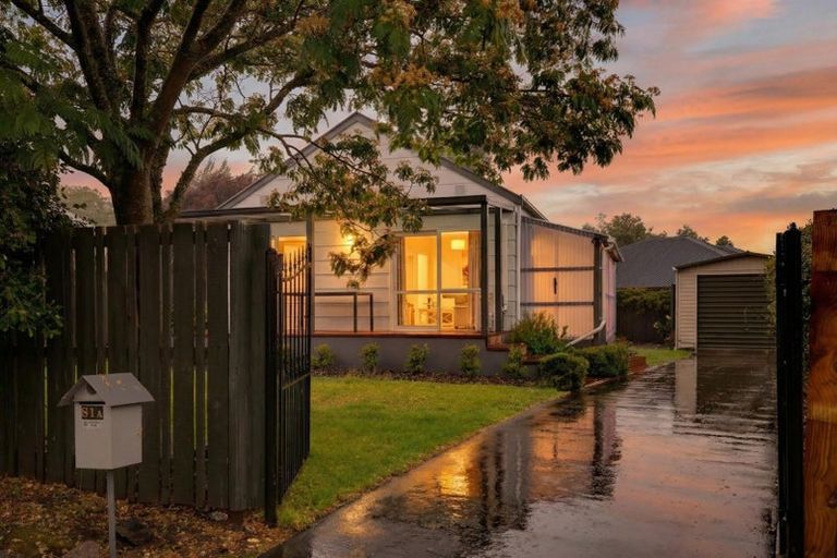 Photo of property in 1/81 Maces Road, Bromley, Christchurch, 8062