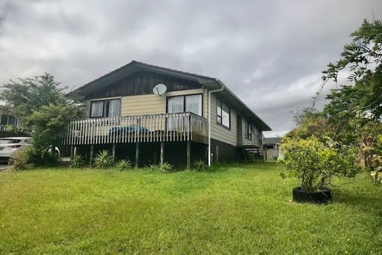 Photo of property in 21 Shalimar Place, Clover Park, Auckland, 2019