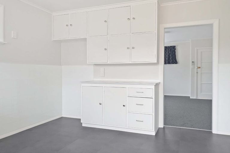 Photo of property in 1/1113 Fergusson Drive, Clouston Park, Upper Hutt, 5018