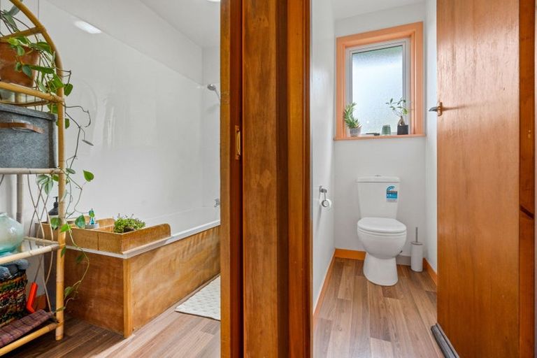 Photo of property in 74 Manapouri Street, Ravensbourne, Dunedin, 9022