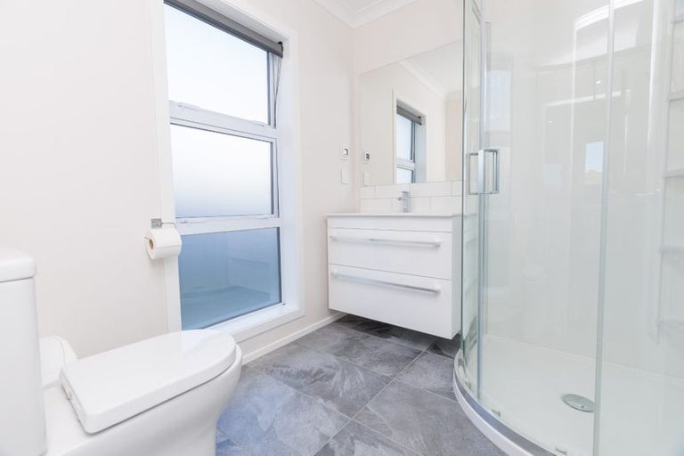 Photo of property in 33 Rochdale Drive, Churton Park, Wellington, 6037