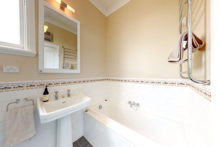 Photo of property in 16 Hall Street, Newtown, Wellington, 6021