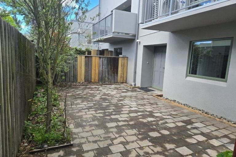 Photo of property in Hagley Mews, 2/454 Hagley Avenue, Christchurch Central, Christchurch, 8011